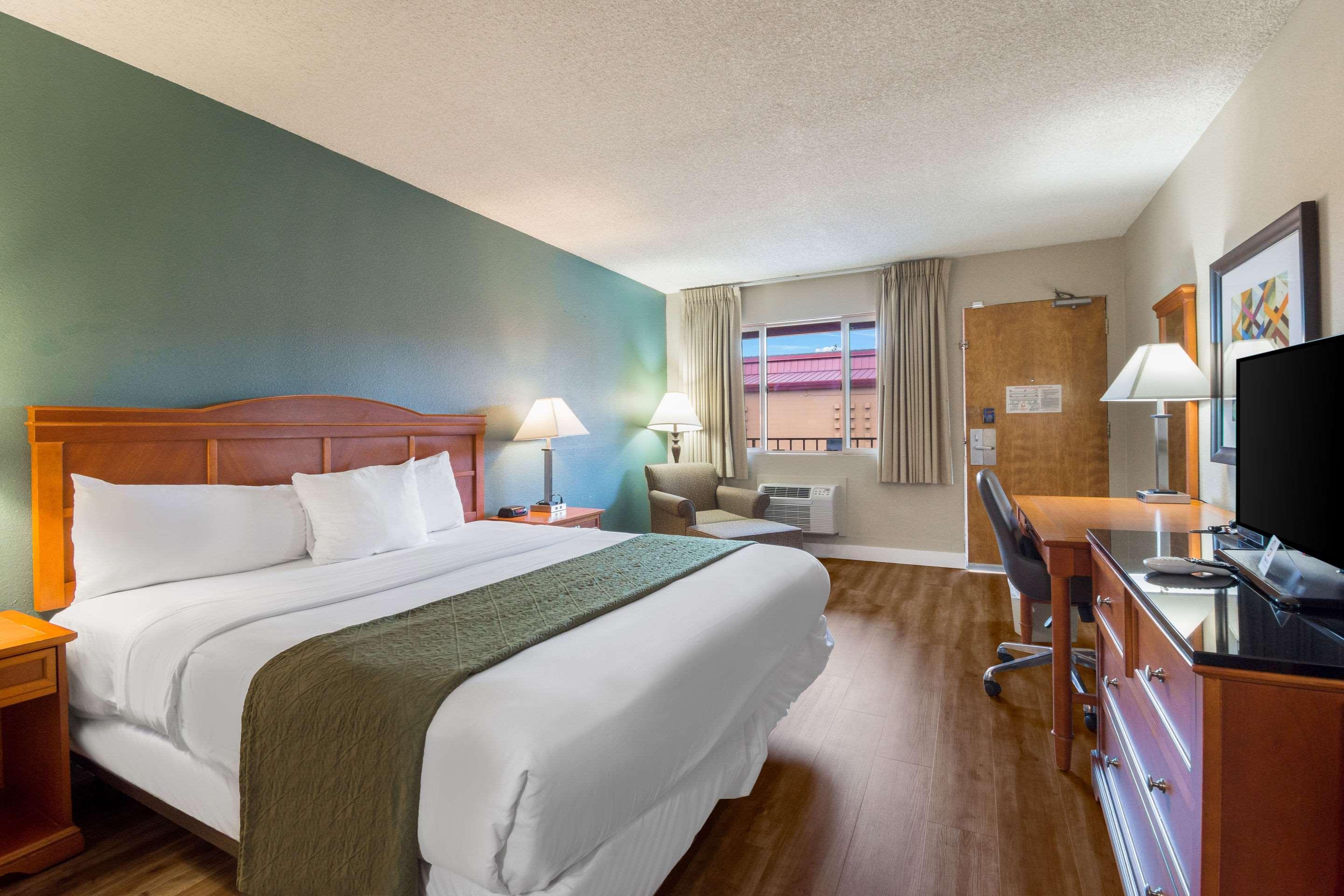 Rodeway Inn Portland Airport Экстерьер фото