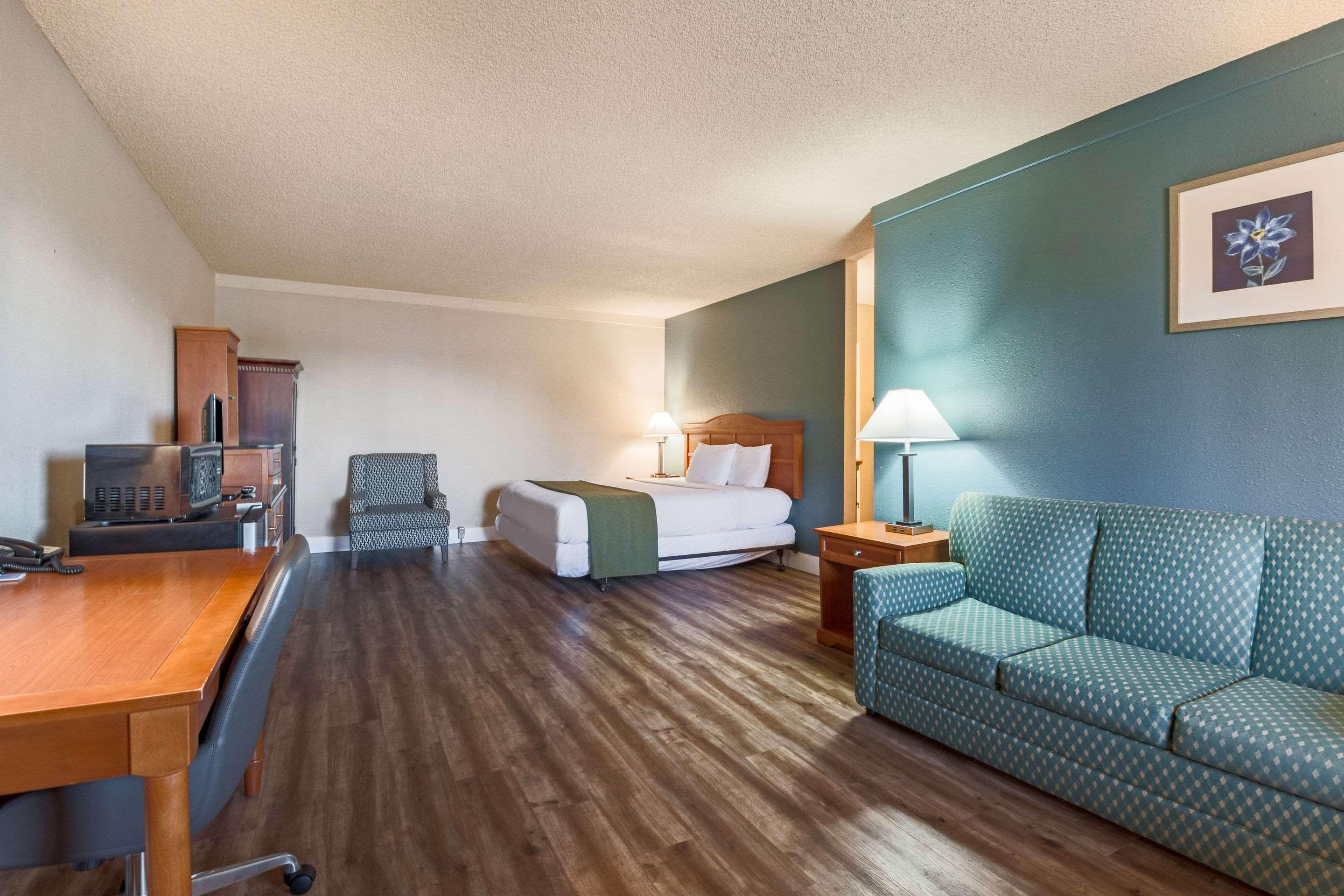 Rodeway Inn Portland Airport Экстерьер фото